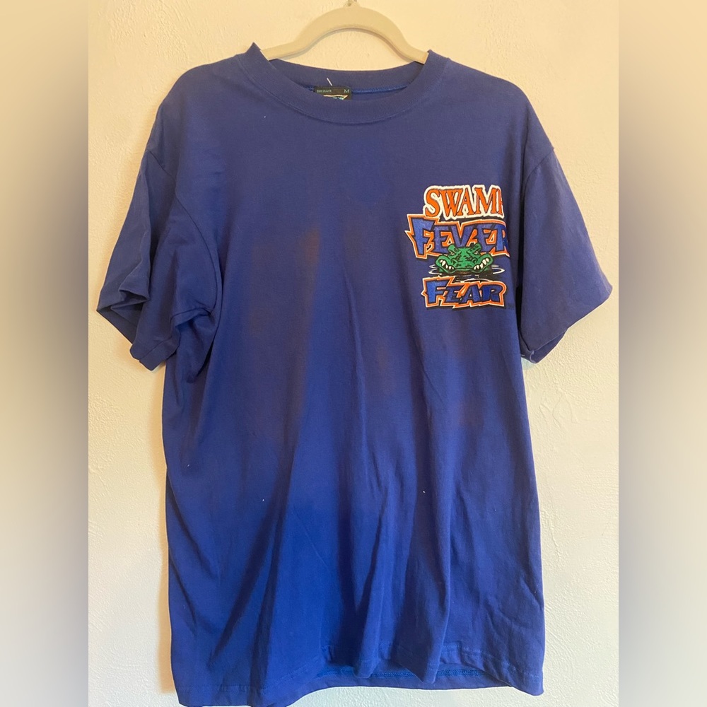 Vintage UF t-shirt. Size Medium